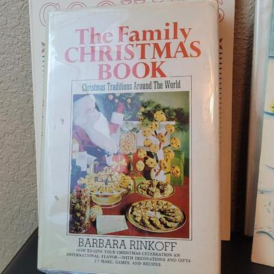 Lot 232: (4) Vintage Christmas Books