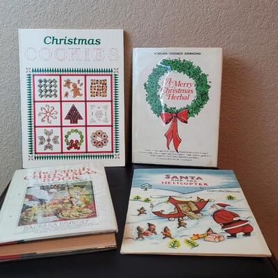 Lot 232: (4) Vintage Christmas Books