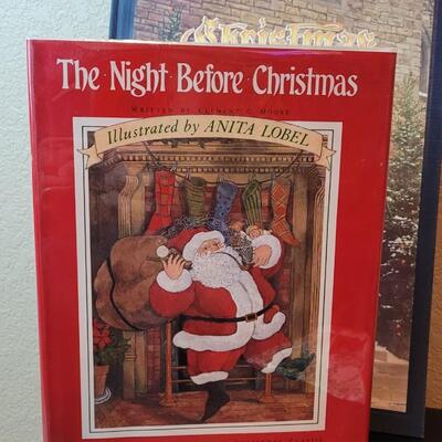 Lot 233: (4) Assorted Christmas Themed Books