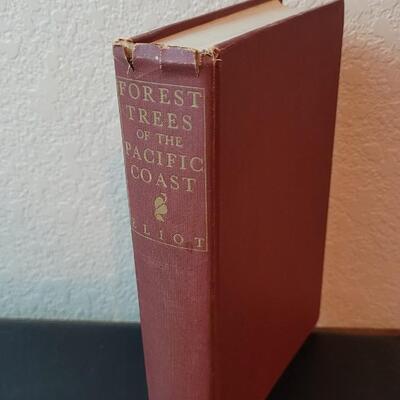 Lot 236: (3) Vintage Hardback Nature Lover Books