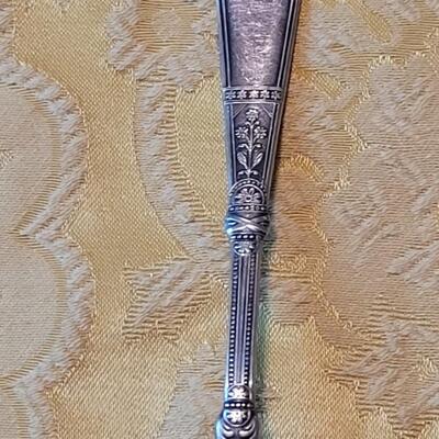 Lot 244: Vintage & Antique Art Deco Silver Plate Serving Utensils