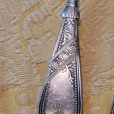 Lot 244: Vintage & Antique Art Deco Silver Plate Serving Utensils