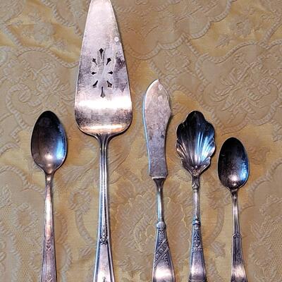 Lot 244: Vintage & Antique Art Deco Silver Plate Serving Utensils