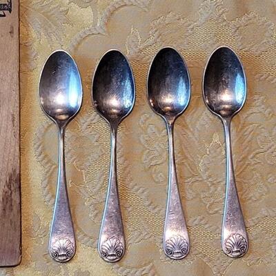 Lot 245: Vintage & Antique Silver Plate (2 Patterns) - Demitasse Shell Spoons & Spreaders & Serving Fork
