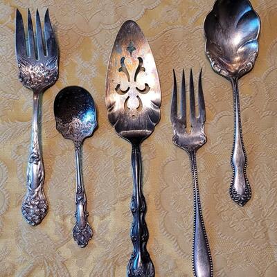 Lot 249: Antique & Vintage Mixed Silver Plate Serving Utensils