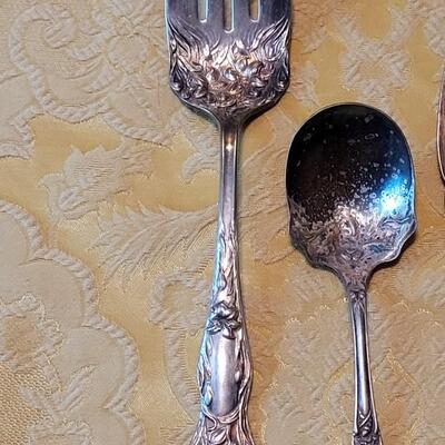Lot 249: Antique & Vintage Mixed Silver Plate Serving Utensils