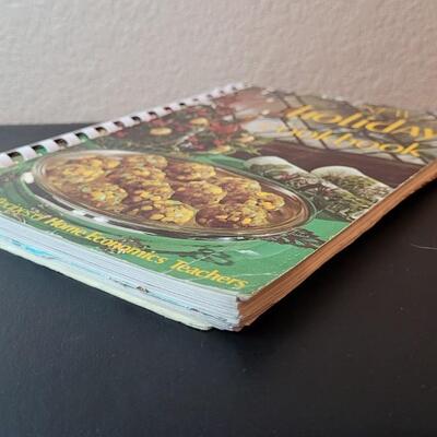 Lot 274: (3) Vintage Boiks feat. SIGNED A Chronicle of Catholic History