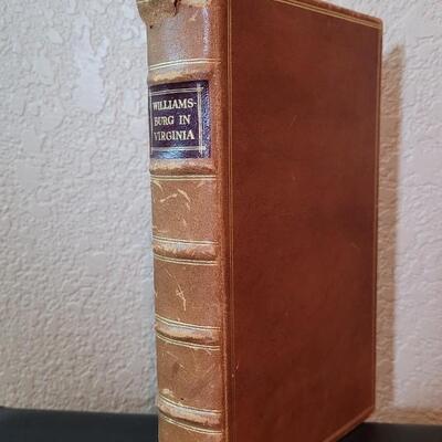 Lot 284: Vintage Hardback WILLIAMSBURG IN VIRGINIA Recollection Detail