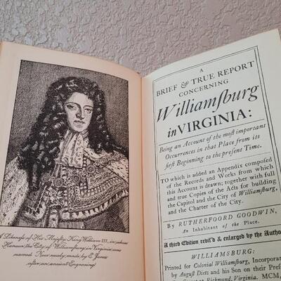 Lot 284: Vintage Hardback WILLIAMSBURG IN VIRGINIA Recollection Detail