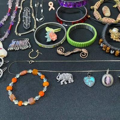 LOT#229J: Assorted Fashion Jewelry Lot