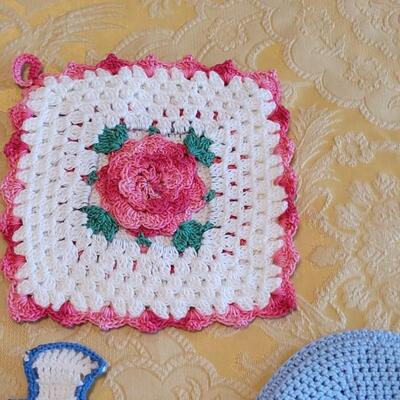 Lot 306; Vintage Crochet Hot pads and Deco