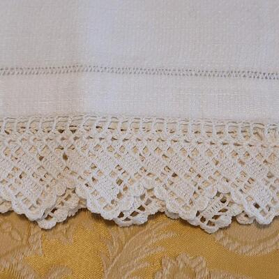 Lot 309: Vintage Napkins & Kitchen Linens