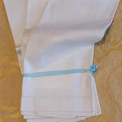 Lot 309: Vintage Napkins & Kitchen Linens