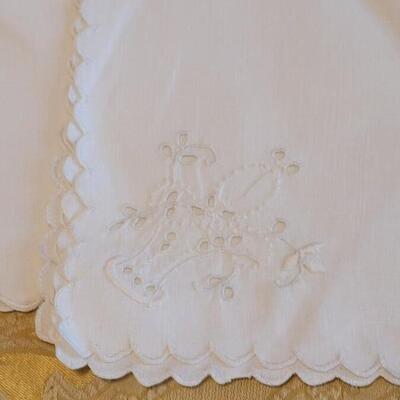 Lot 309: Vintage Napkins & Kitchen Linens