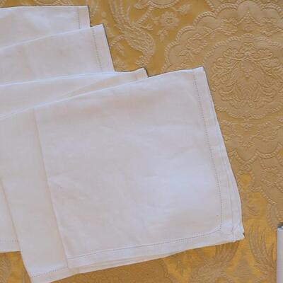 Lot 309: Vintage Napkins & Kitchen Linens