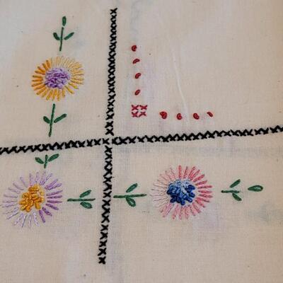 Lot 312: Vintage Needlepoint Picnic Tablecloth and Napkins