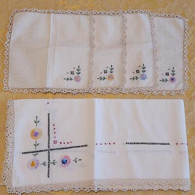 Lot 312: Vintage Needlepoint Picnic Tablecloth and Napkins