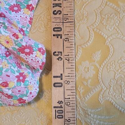 Lot 315: Vintage Decorative Pillows and Plillowcase Front
