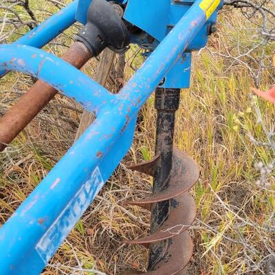 Lot 320: Vintage FORD Auger Post Hole Digger