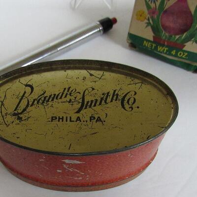 Lot of Vintage Advertising Smalls, Mellomints Tin, Vigoro Plant Food Box, and Pen Shaped Light, Eveready