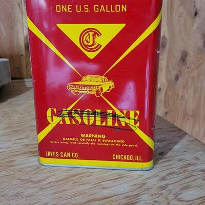 Lot 12: Vintage GASOLINE One Gallon Metal Can EMPTY