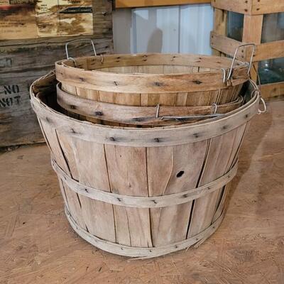 Lot 19: (3) Assorted Vintage Harvest Baskets Farmhouse