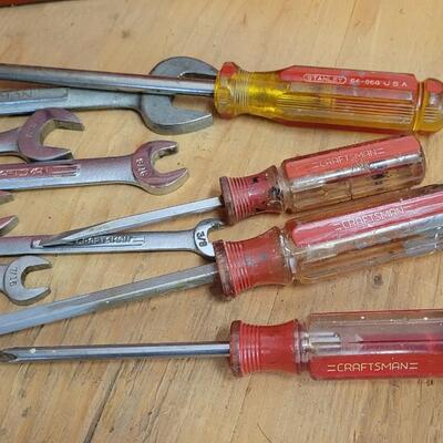 Lot 33: Assortment of Vintage Screwdrivers + Wrenches ALL CRAFTSMAN + 1 STANELY