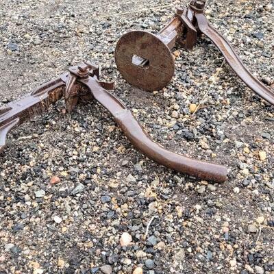 Lot 34: (2) Vintage Farm Auto Metal Jacks - HUBER MARION NO. 3 + EDWARD JACK