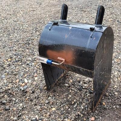 Lot 35: Vintage Farmhouse Handbuilt Welded Steel HEAVY Portable Mini Smoker Grille FOLK ART Signed