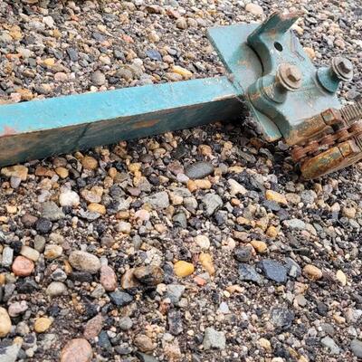 Lot 36: Vintage RIGID BC-410 Bench Chain ViseFarm Tool