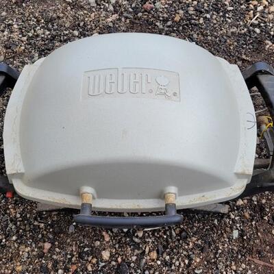 Lot 42: WEBER Portable Camping Outdoors Gas Grill