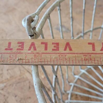 Lot 44: Vintage Farmhouse Egg Harvest Wire Basket