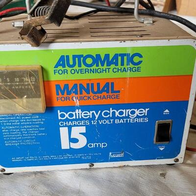 Lot 45: Vintage Montgomery Ward AUTOMATIC/MANUAL Battery Charger