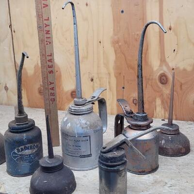 Lot 52: Assortment of Antique/Vintage Small Oil Cans