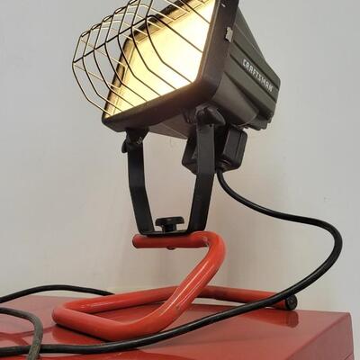 Lot 64: CRAFTSMAN Single Shop Light Works