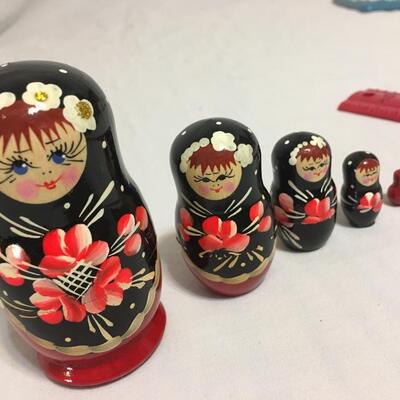 Russian Matryoshka Nesting Dolls Girl Floral Finish Doll 5 pc Set