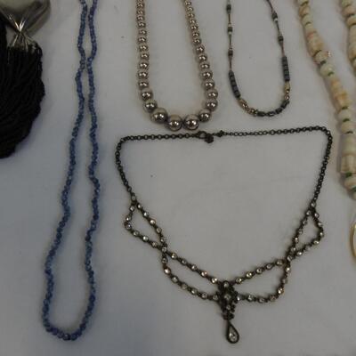 14 pc Costume Jewelry Necklace Lot. Beaded, Metal, Pendant, etc