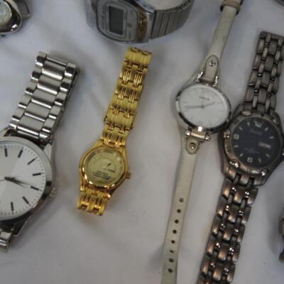 23 Watches: Fossill, Geneva, West Clox, Freestyle
