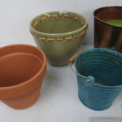 10 pc Pots & Planters. Ceramic, Plastic, Metal