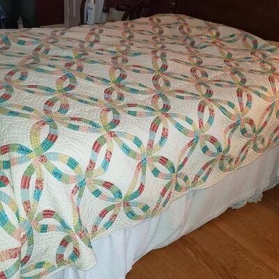 Vintage quilt with matching pillow full or queen