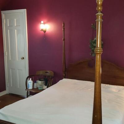Antique Four-poster Bed full size