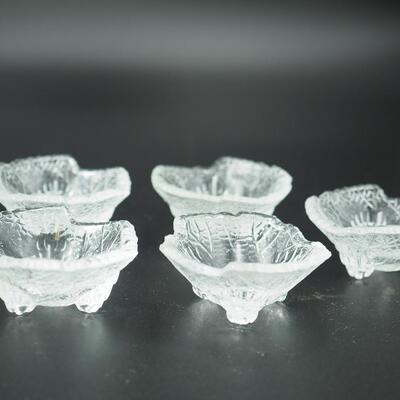 Lot 101 Salt cellars, and blue small ashtrays