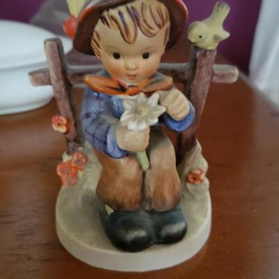 Vintage Hummel She Loves Me, She Loves me not Goebel