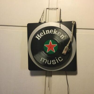 Heineken neon light