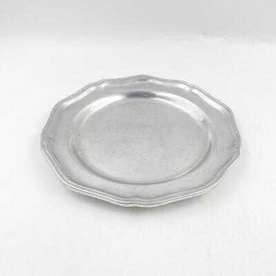 WILTON COLUMBIA PA 9â€ PEWTER SERVING TRAY