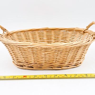12â€ OVAL WICKER BASKET