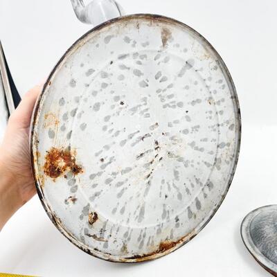 LARGE GRAY SPECKLED ENAMELWARE KETTLE