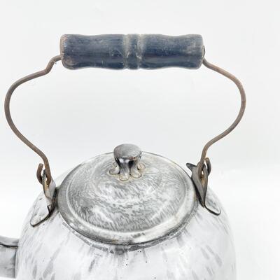 LARGE GRAY SPECKLED ENAMELWARE KETTLE