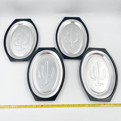 NORDICWARE â€œSERV-A-SIZZLEâ€ ALUMINUM PLATTERS W/ INSULATED HOLDERS (4)