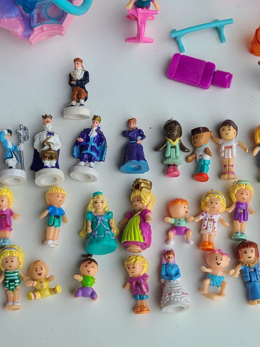 Lot 505: Vintage Bluebird Polly Pockets & Pound Puppies